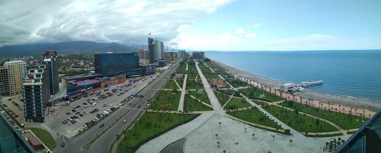 Апартамент Студия Панорамный Возле Моря Batumi Exterior photo